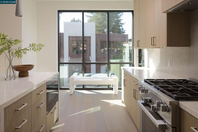 950 Hough Ave 210, Lafayette, CA 94549