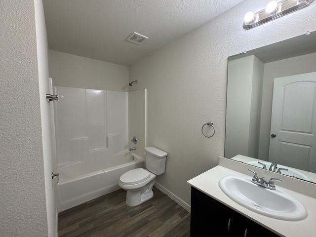 1110 Jones Street, Greenville, TX 75401
