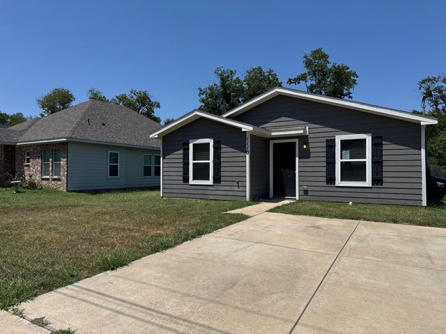 1110 Jones Street, Greenville, TX 75401