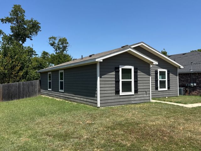 1110 Jones Street, Greenville, TX 75401