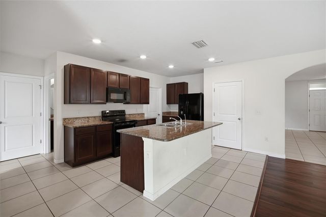 11154 LELAND GROVES DRIVE, Riverview, FL 33579