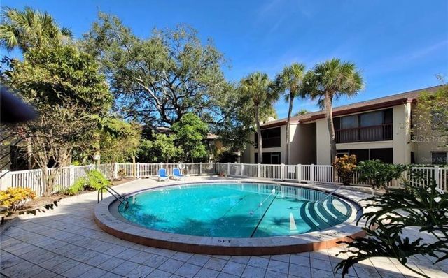 8609 HURON COURT 29, Tampa, FL 33614