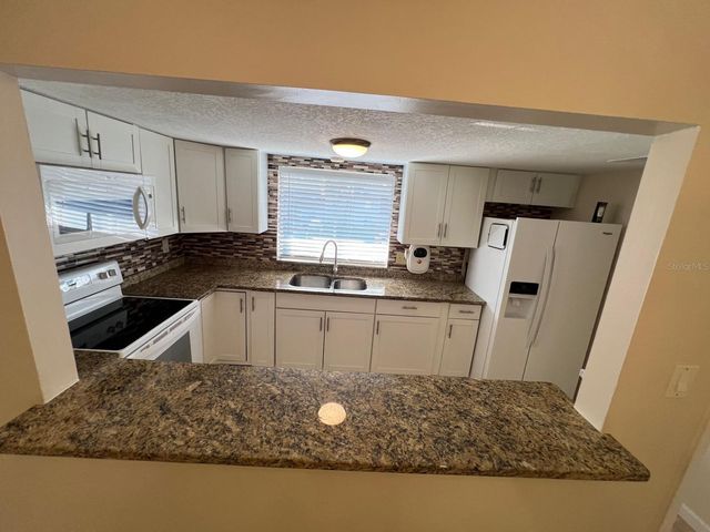 8609 HURON COURT 29, Tampa, FL 33614