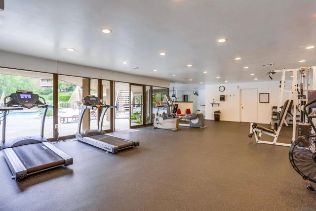 5700 Baltimore Dr 35, La Mesa, CA 91942