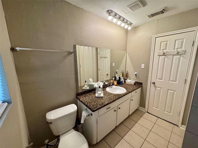 5218 Willowbend Boulevard, Houston, TX 77096