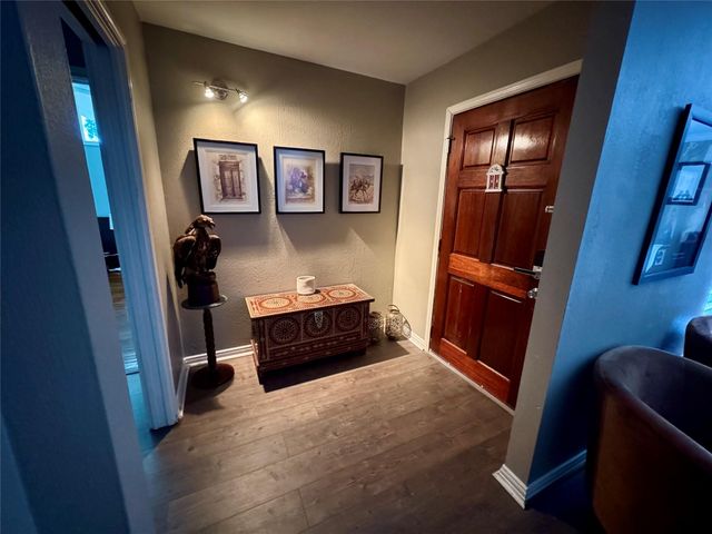 5218 Willowbend Boulevard, Houston, TX 77096