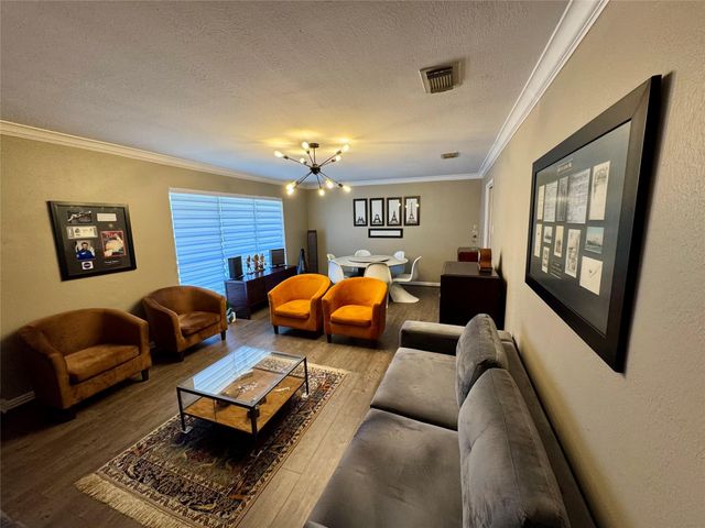 5218 Willowbend Boulevard, Houston, TX 77096