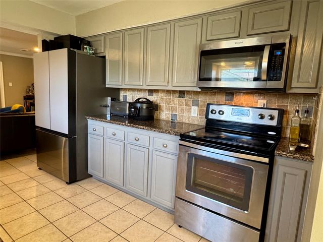 5218 Willowbend Boulevard, Houston, TX 77096
