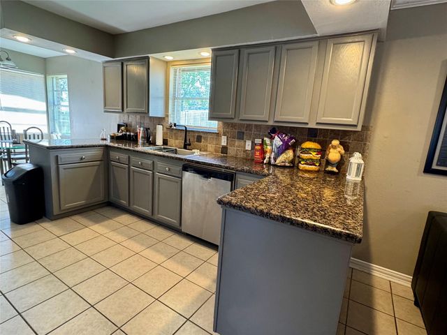 5218 Willowbend Boulevard, Houston, TX 77096