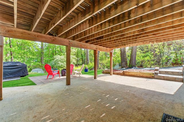 25 High Road, Montrose, NY 10567