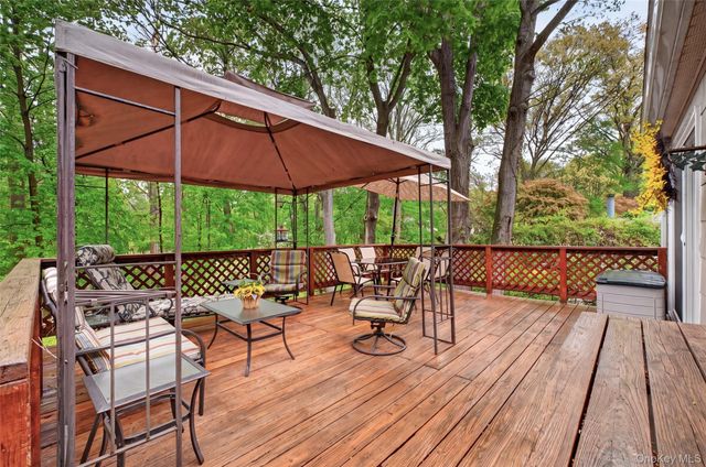 25 High Road, Montrose, NY 10567