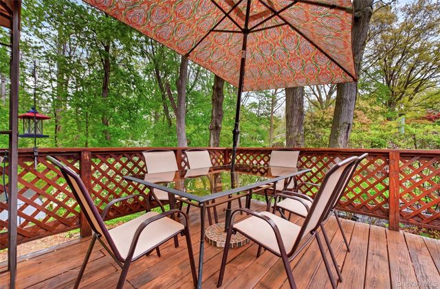 25 High Road, Montrose, NY 10567