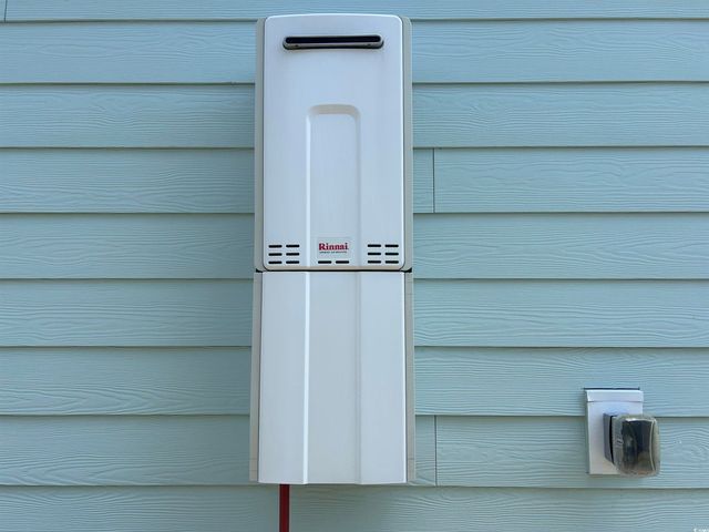 2040 Silver Island Way, Murrells Inlet, SC 29576