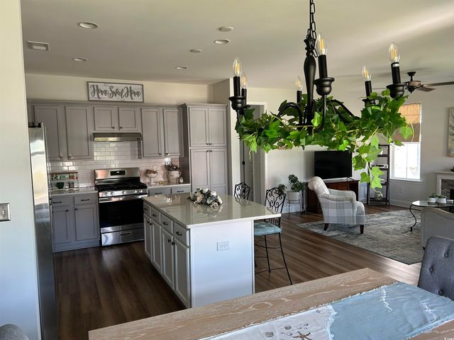 2040 Silver Island Way, Murrells Inlet, SC 29576