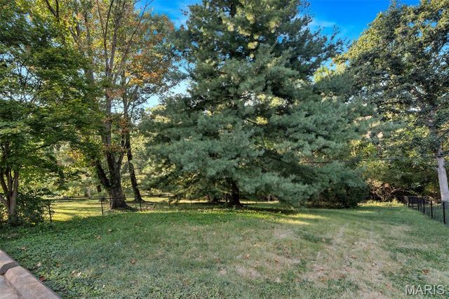 711 Fieldston Terrace, Webster Groves, MO 63119