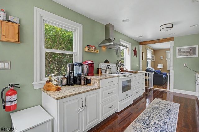 26 Mount Arlington Rd, Roxbury Twp., NJ 07852