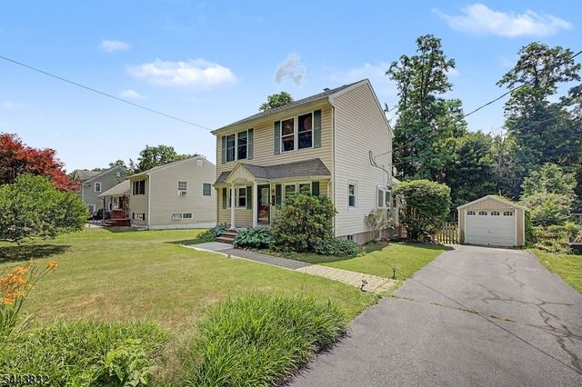 26 Mount Arlington Rd, Roxbury Twp., NJ 07852