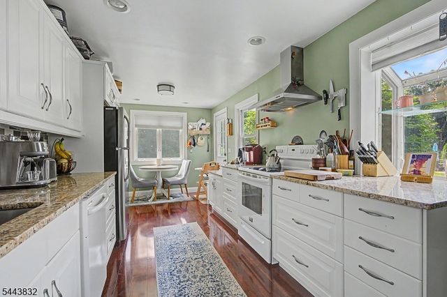 26 Mount Arlington Rd, Roxbury Twp., NJ 07852