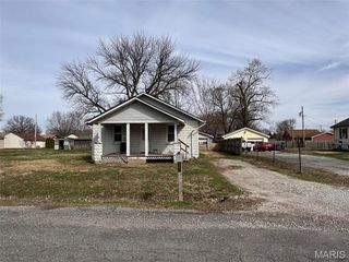 128 Big 4 Place, Granite City, IL 62040