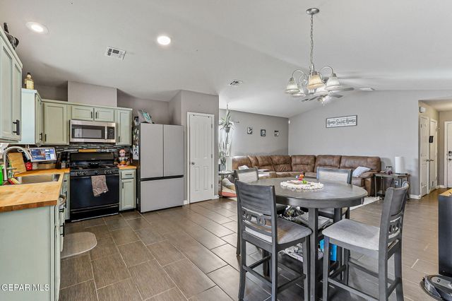 14260 DESIERTO LINDO Avenue, El Paso, TX 79928