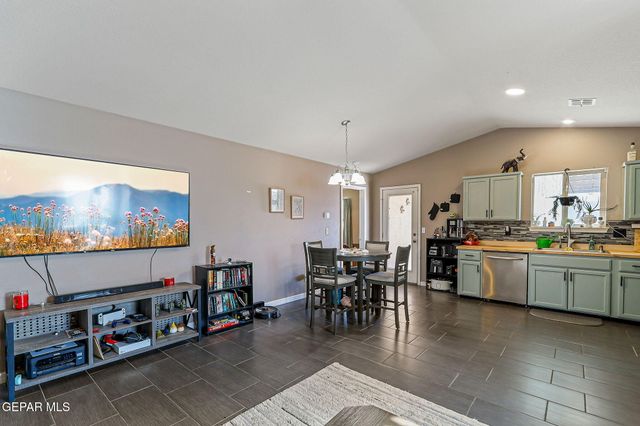 14260 DESIERTO LINDO Avenue, El Paso, TX 79928