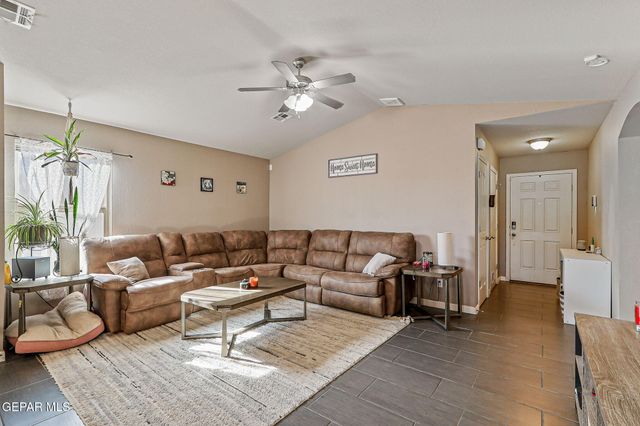 14260 DESIERTO LINDO Avenue, El Paso, TX 79928