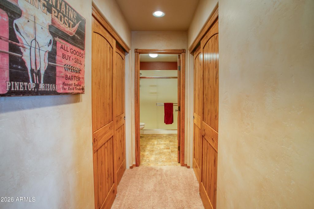 Image 20 of property listing at 2970 W Villa Loop, Show Low, AZ 85901