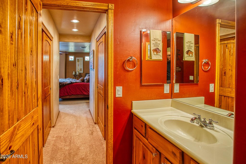 Image 21 of property listing at 2970 W Villa Loop, Show Low, AZ 85901