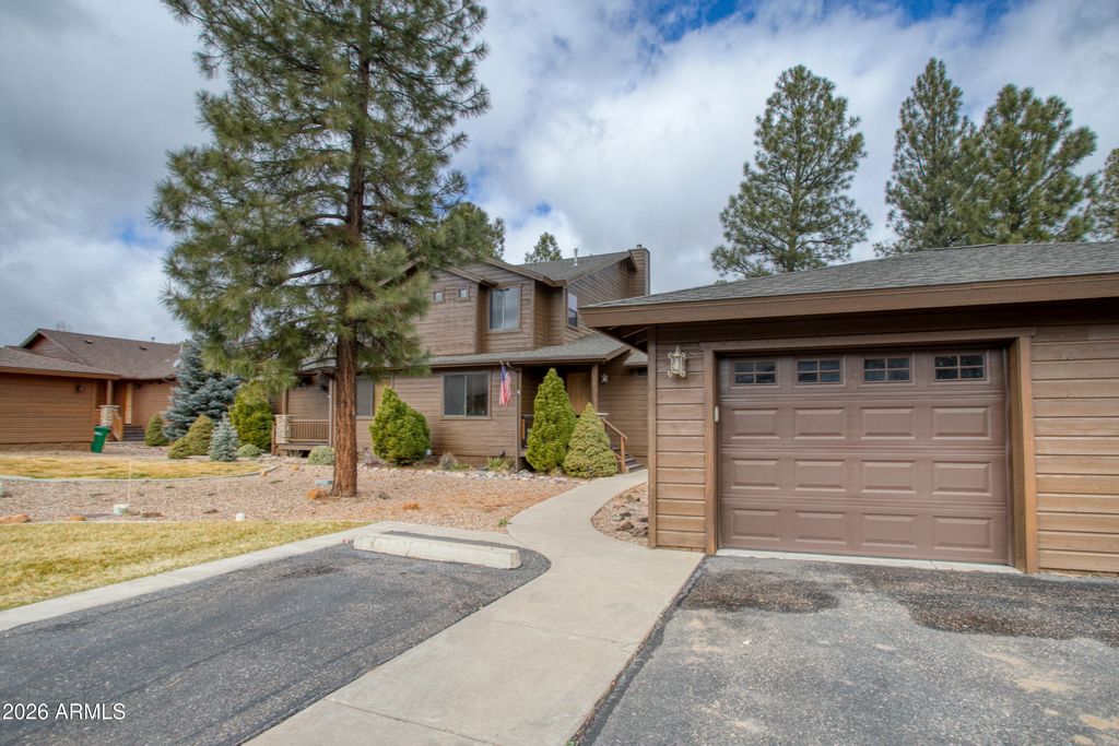 Image 31 of property listing at 2970 W Villa Loop, Show Low, AZ 85901