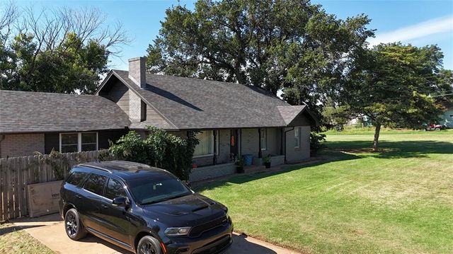 201 N 3 RD Street, Weatherford, OK 73096