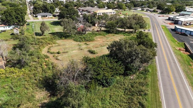 201 N 3 RD Street, Weatherford, OK 73096