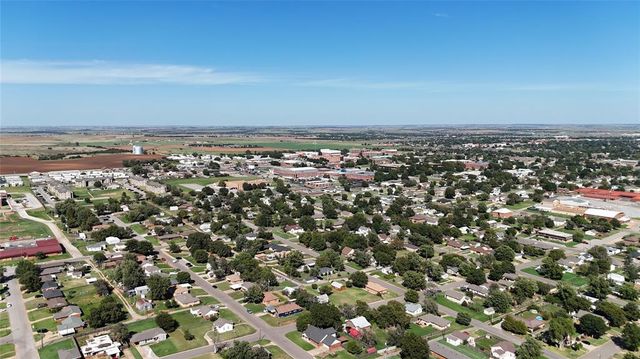 201 N 3 RD Street, Weatherford, OK 73096