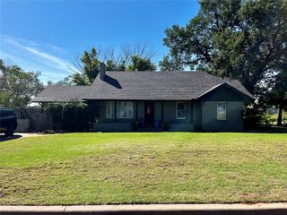 201 N 3 RD Street, Weatherford, OK 73096