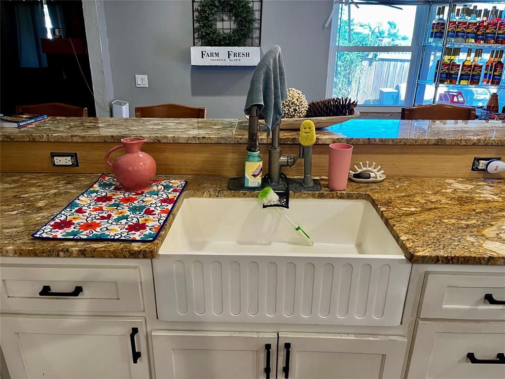 Image 14 of property listing at 201 N 3 RD Street, Weatherford, OK 73096