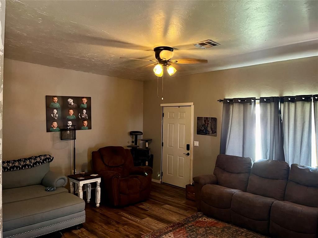 Image 16 of property listing at 201 N 3 RD Street, Weatherford, OK 73096