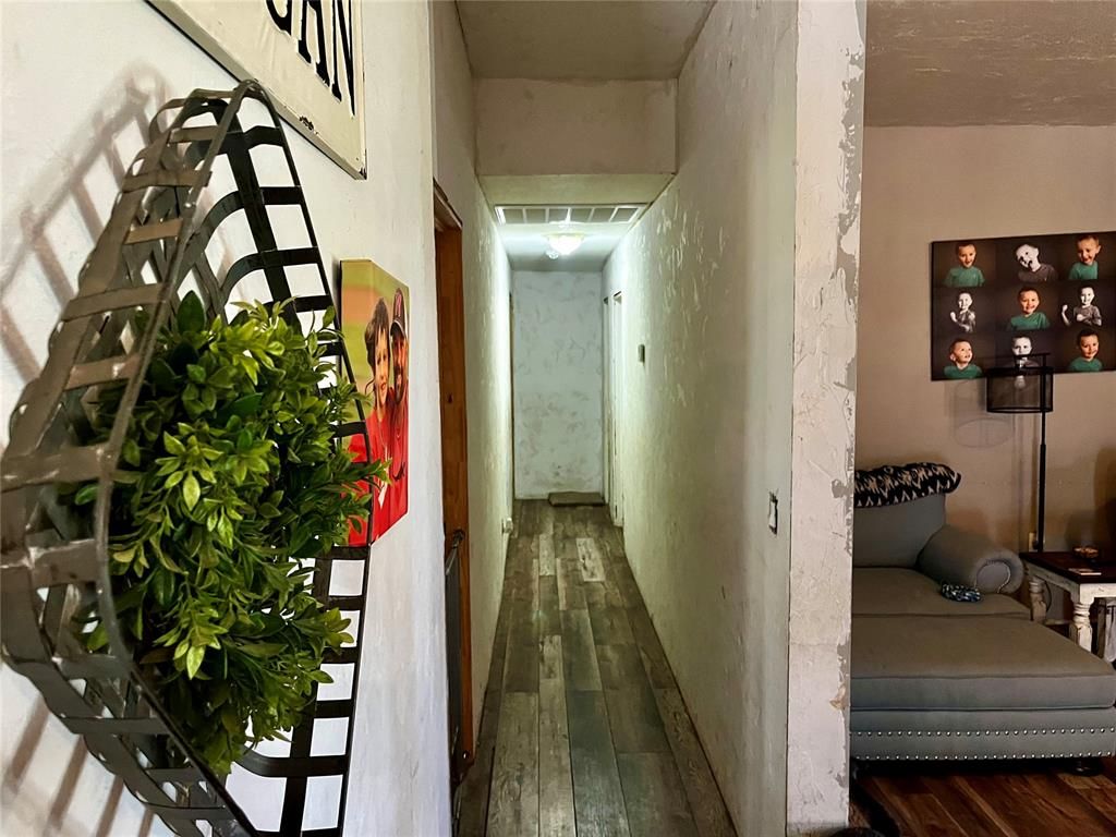 Image 17 of property listing at 201 N 3 RD Street, Weatherford, OK 73096