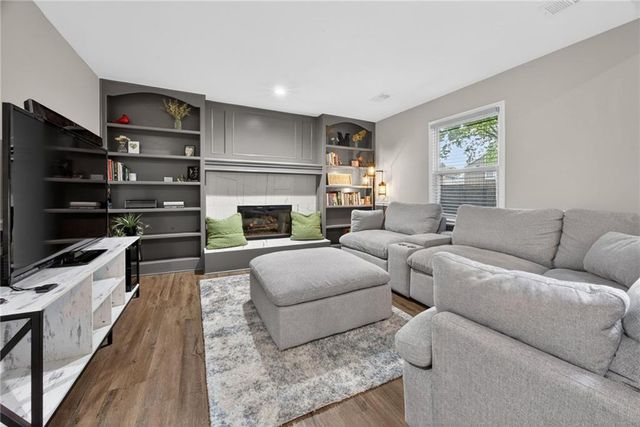1014 N Church Street, Olathe, KS 66061