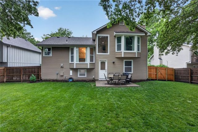 1014 N Church Street, Olathe, KS 66061