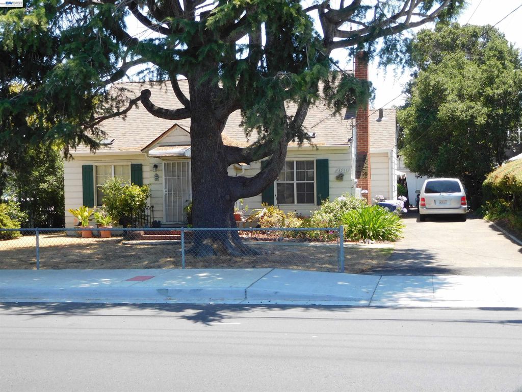 3257 Somerset Ave, Castro Valley, CA 94546