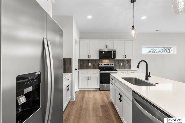 921 Arlene Circle, Papillion, NE 68046