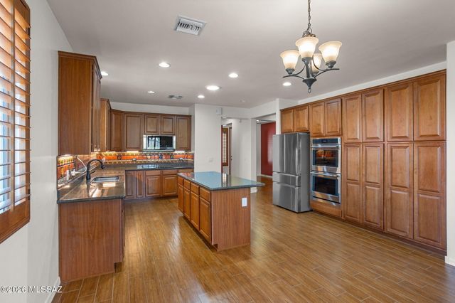 6209 W Pinon Pine Court, Tucson, AZ 85743