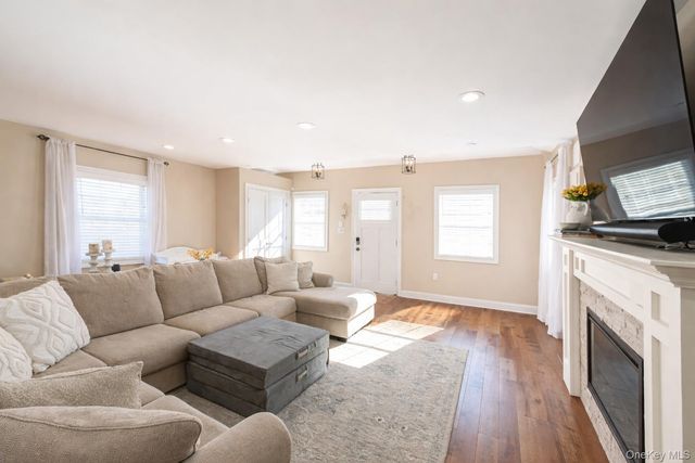 36 West Boulevard, East Rockaway, NY 11518