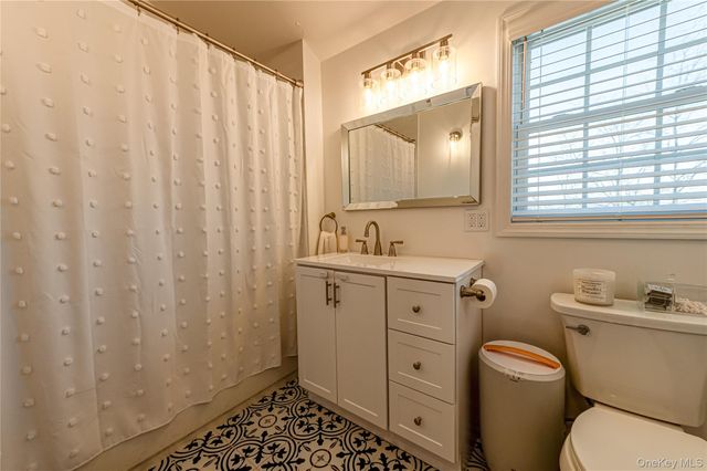 36 West Boulevard, East Rockaway, NY 11518