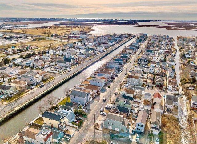 36 West Boulevard, East Rockaway, NY 11518