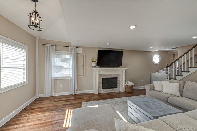 36 West Boulevard, East Rockaway, NY 11518