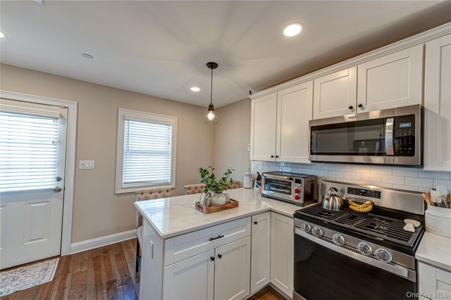 36 West Boulevard, East Rockaway, NY 11518