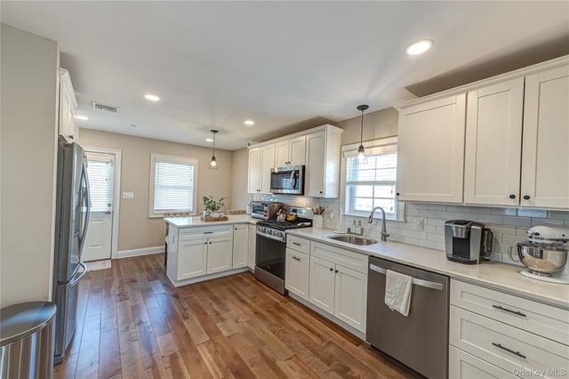 36 West Boulevard, East Rockaway, NY 11518