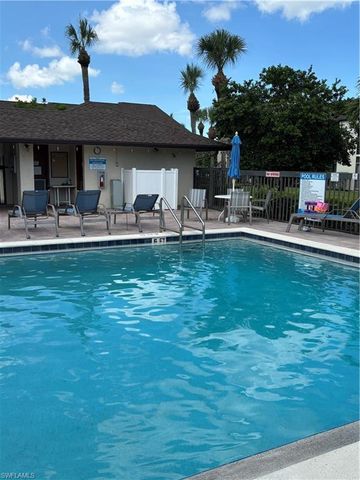 9285 Lake Park DR 101, Fort Myers, FL 33919