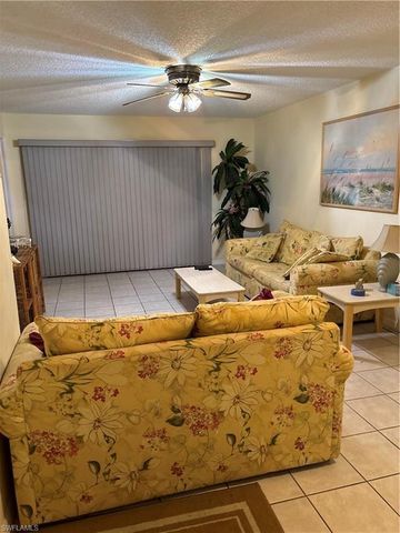 9285 Lake Park DR 101, Fort Myers, FL 33919