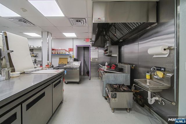 325 Broad Avenue, Palisades Park, NJ 07650